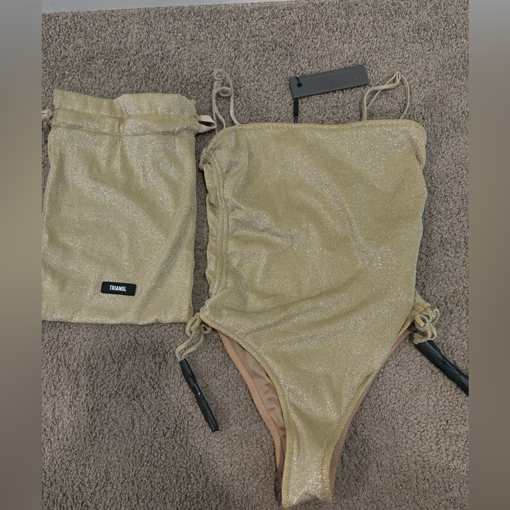TRIANGL SWIMWEAR